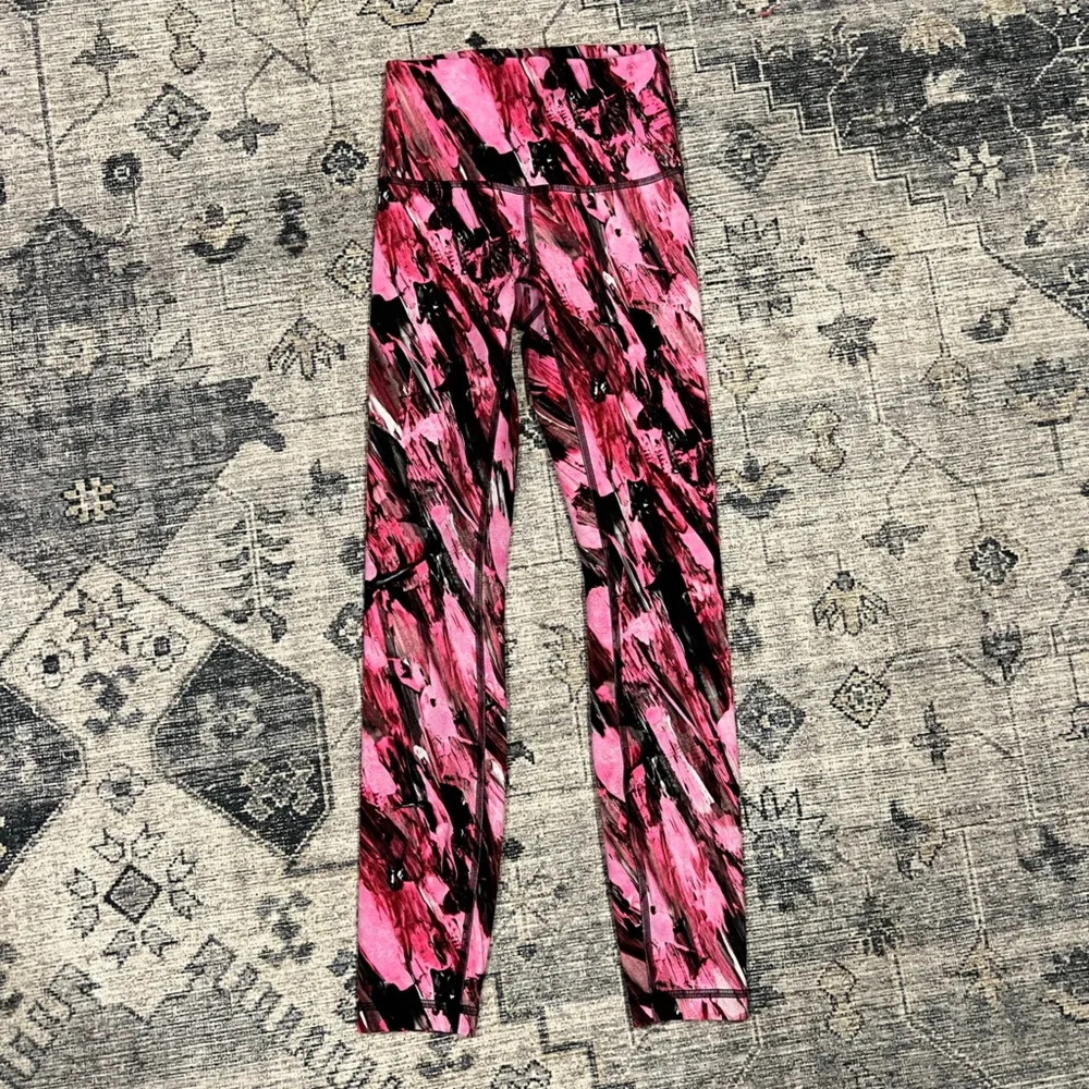 Lululemon womens wunder train high rise tight 25” size 2